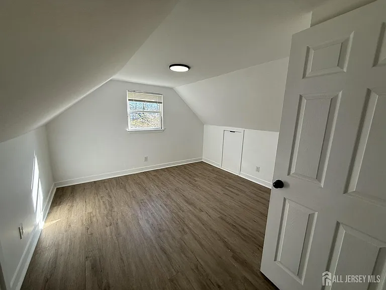 1060 Terrace Blvd — Photo 10