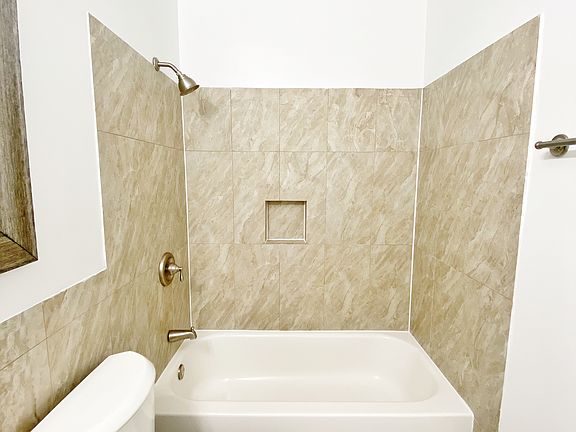 2nd image of 1506 S Orange Dr APT 3