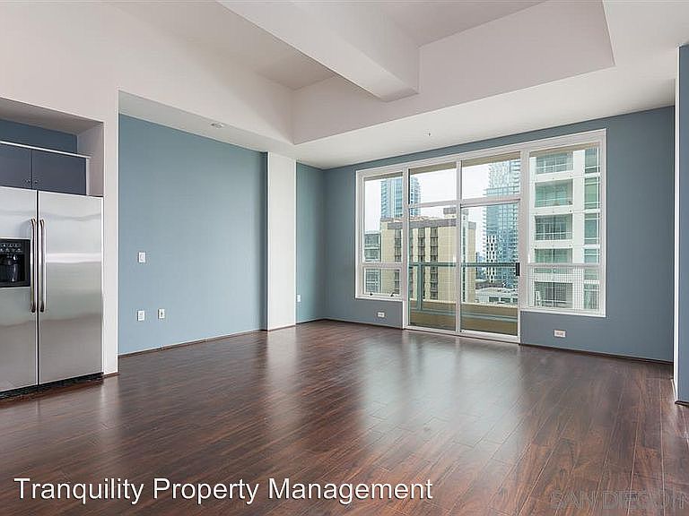 1st image of 350 W Ash St Unit 707