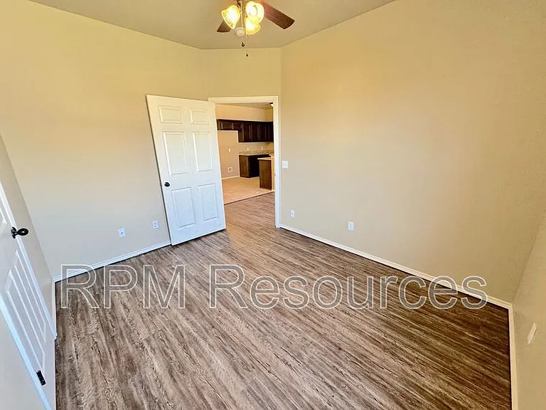 167 Bison Court Way — Photo 11