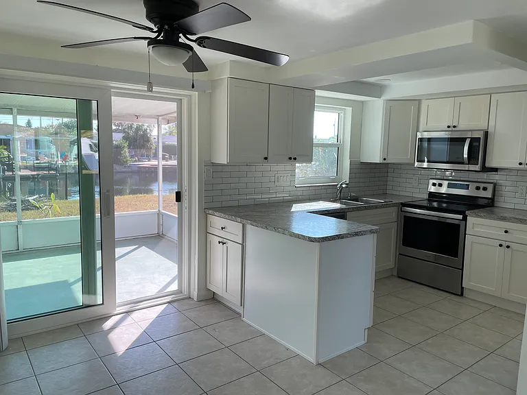 13636 Veronica Dr — Photo 6