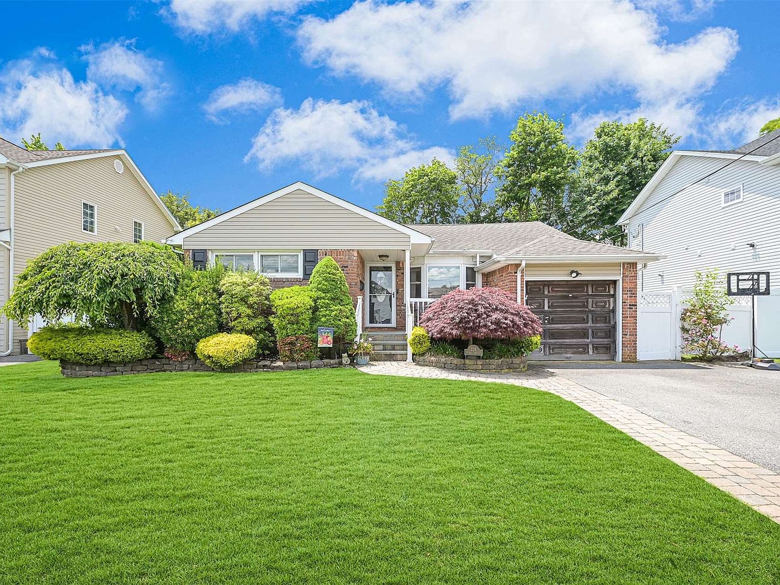 229 Floral Avenue, Plainview, NY 11803 Zillow