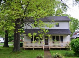 1954 Lewiston Dr, Louisville, KY 40216