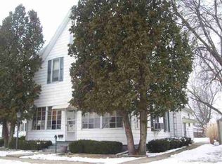 929 N Logan St, Lincoln, IL 62656