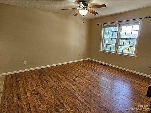 5th image of 107 Woodlea Dr