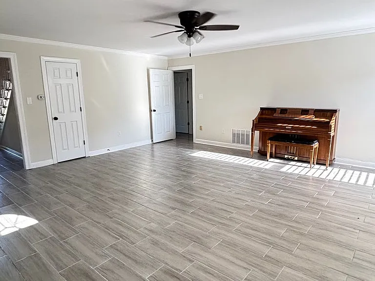 990 Eagle Ridge Cv — Photo 8