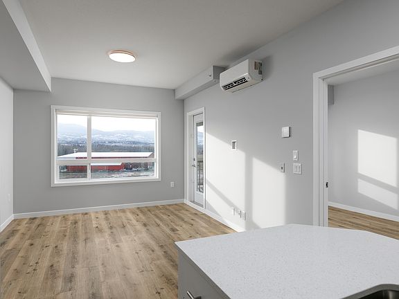 5th image of 2165 Benvoulin Ct #307