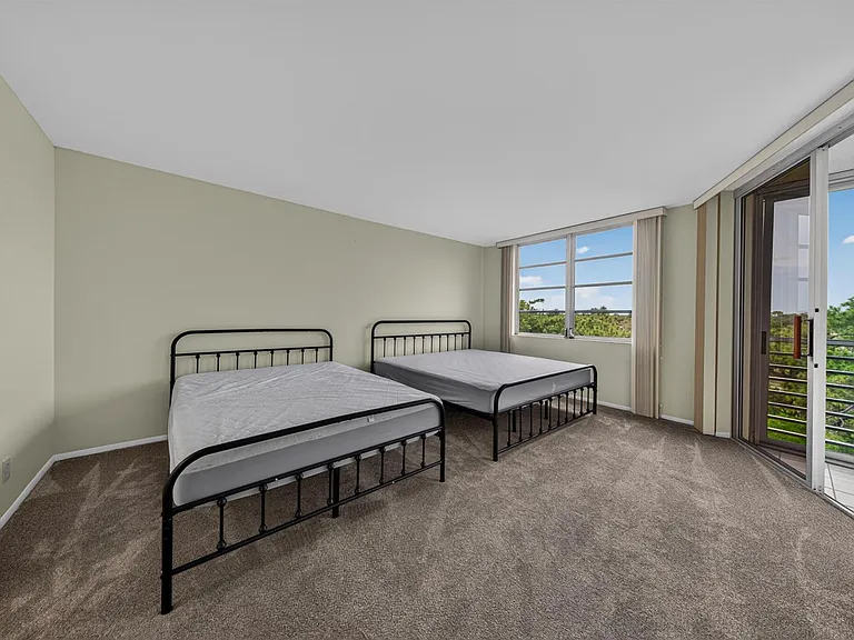 3503 Oaks Way #505 — Photo 15