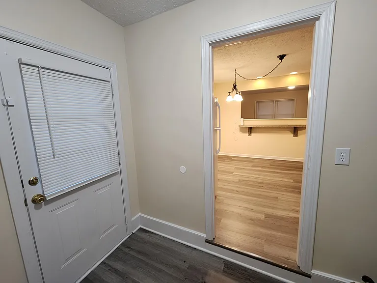 1726 Sonne Ave — Photo 8