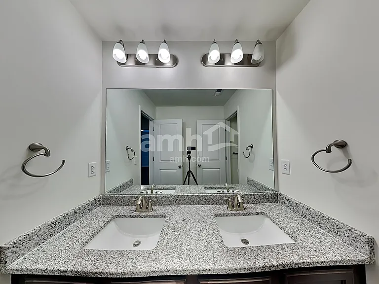 1109 Ashlyn Ct — Photo 19