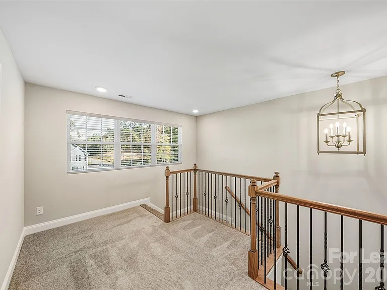 11507 Valley Oaks Ln — Photo 15