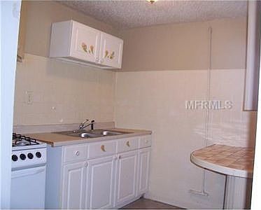 3rd image of 107 W 6th St APT C