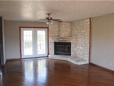 3rd image of 708 Emerald Wood Dr