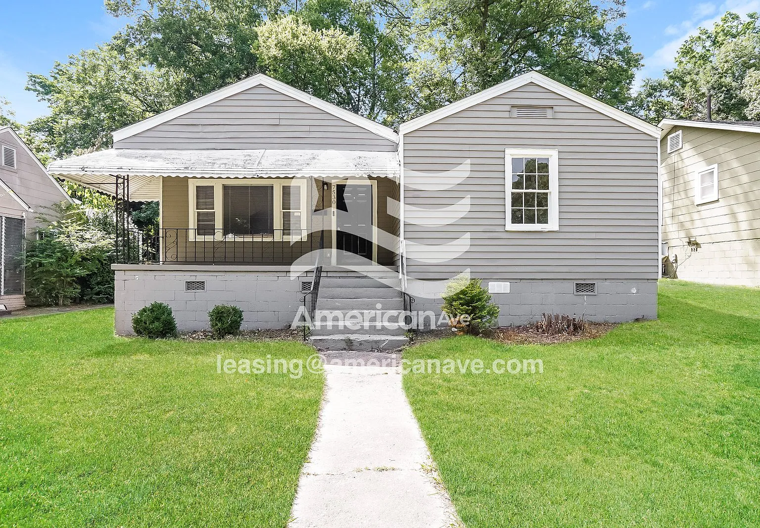 3 bed, 1.0 bath, 1226 sqft, $1,124 — Photo 1