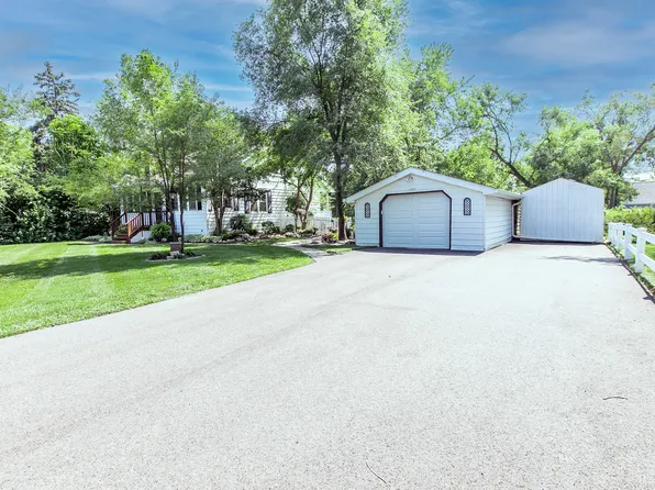 25091 W North Ave, Antioch, IL 60002
