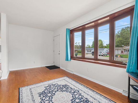 4th image of 5452 Lucerne Ave