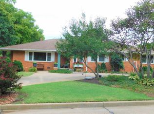 2001 Meadowbrook St, Ponca City, OK 74604