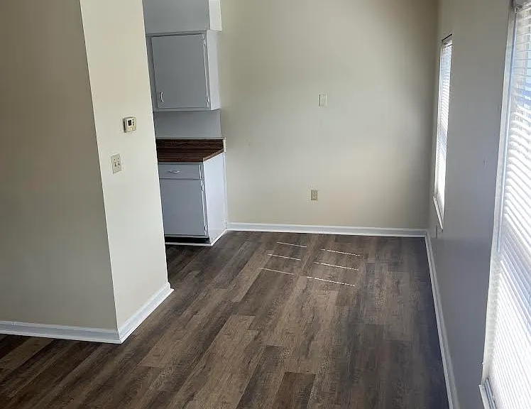 506 Steele St #5 — Photo 4