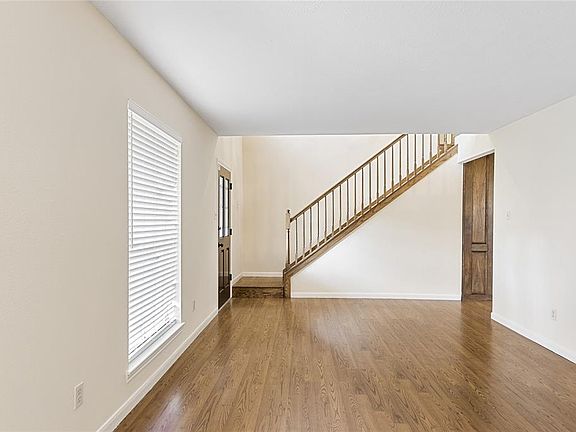 Dining room/ Laminated Wood Flooring/ Brand new Paint