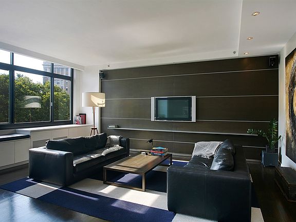 2nd image of 7 Essex St APT 5b