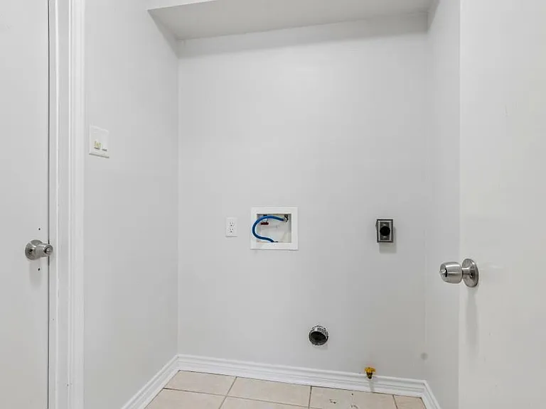6915 La Mirada Dr — Photo 24
