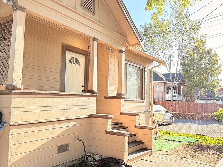 1532 Woolsey St #A — Photo 7