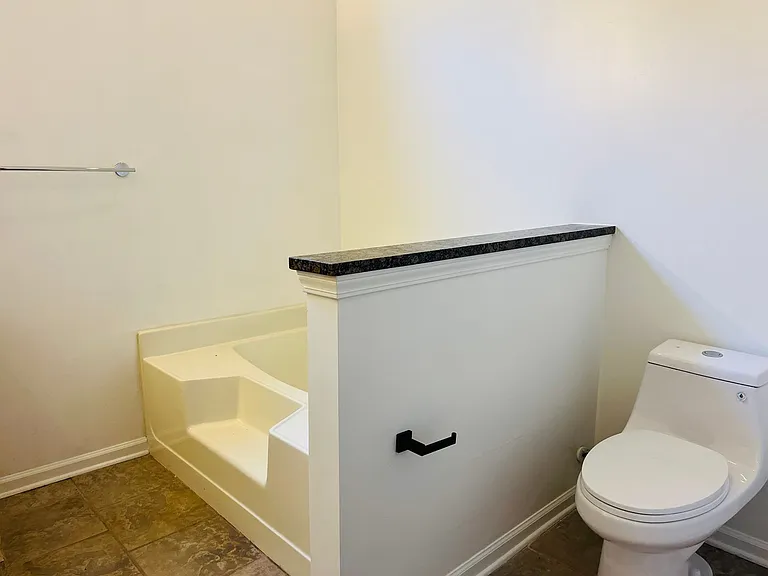 145 Riverside Dr — Photo 21