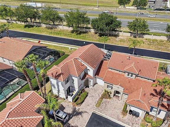 3rd image of 934 BRUNELLO DRIVE