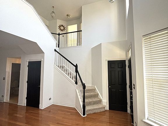 2nd image of 370 Windsong Cir #370