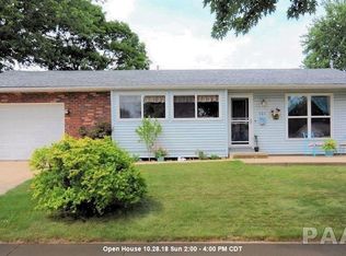 121 Calumet Rd, Marquette Heights, IL 61554