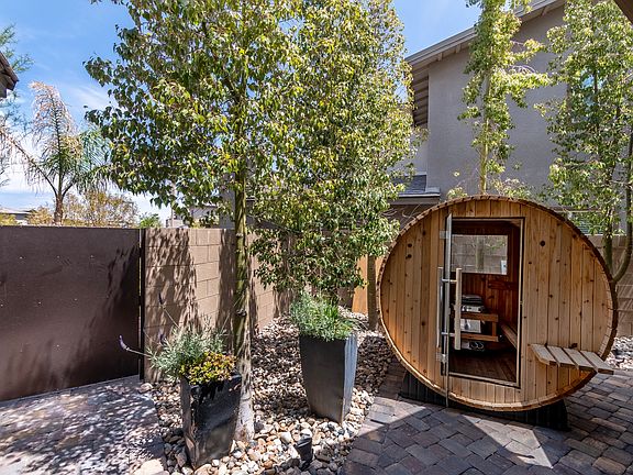 4 person traditional sauna included