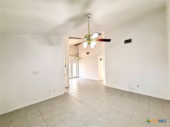 4th image of 113 Rattan Dr
