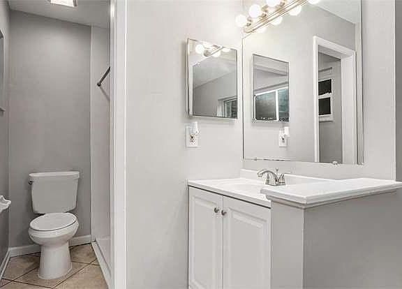5th image of 406 Silver Hill Dr