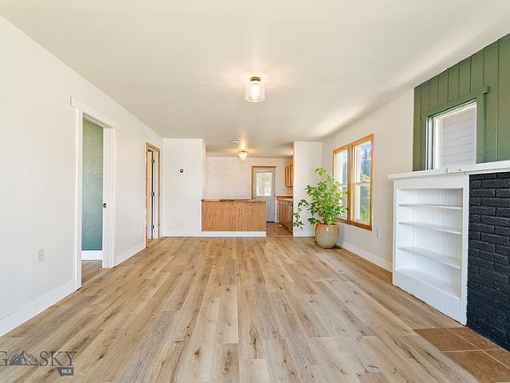 4th image of 2032 Utah Ave