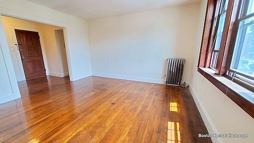 2nd image of 18 W Wyoming Ave APT 12