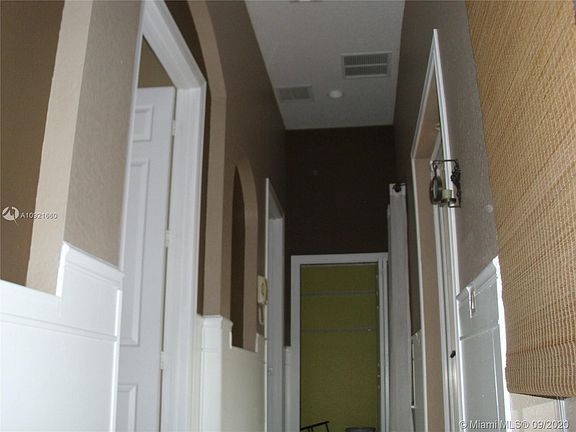 3rd image of 608 NW 10th Ave