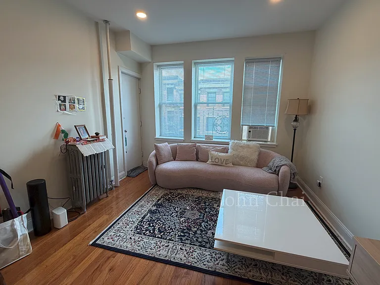 123 Sutherland Rd #E — Photo 3