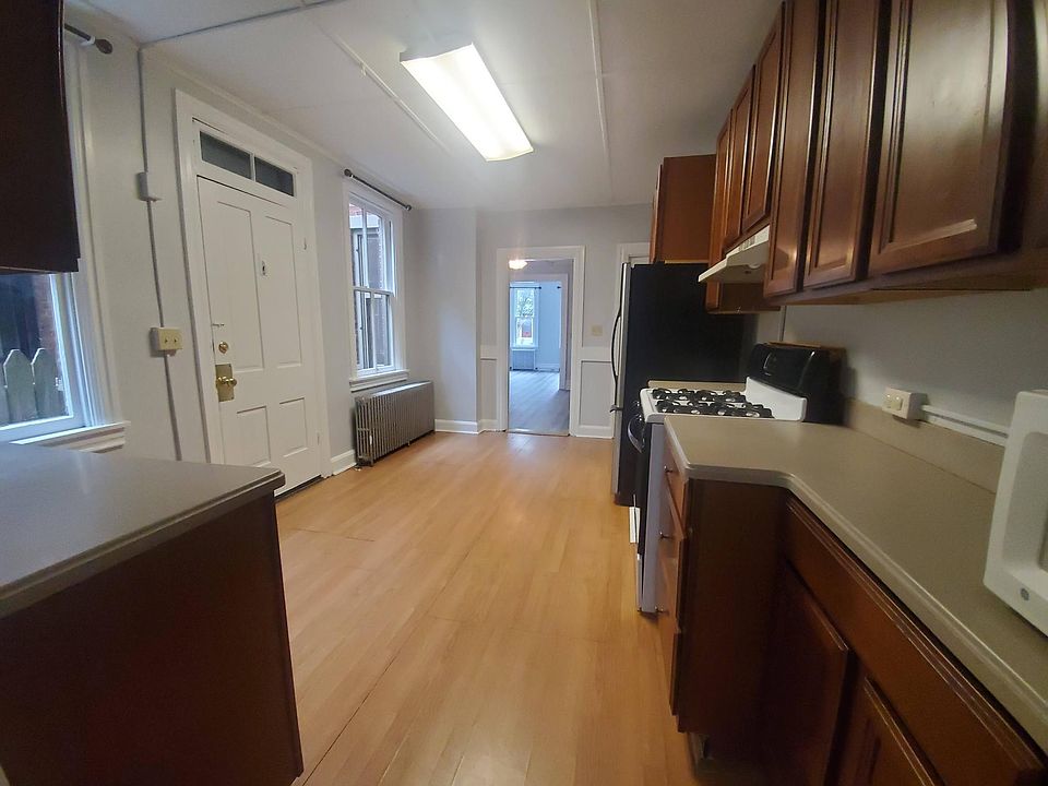 166 E Pomfret St, Carlisle, PA 17013 Zillow