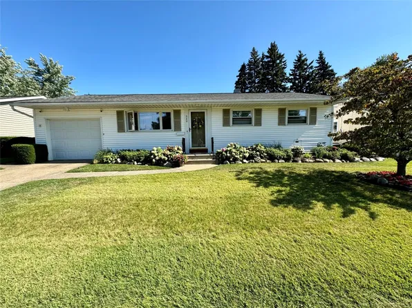 549 E 36th St, Erie, PA 16504