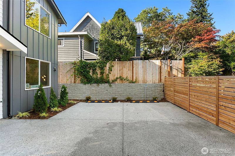 3rd image of 338 NE 90th Street