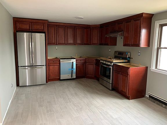 5th image of 15 Elm Ave #2