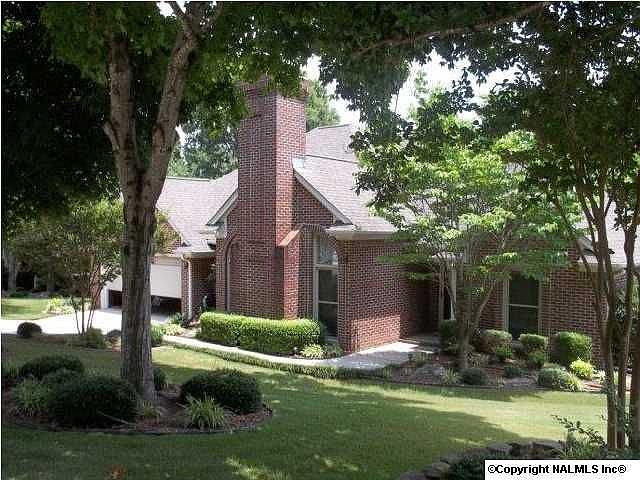 1st image of 105 Mache Ln SE
