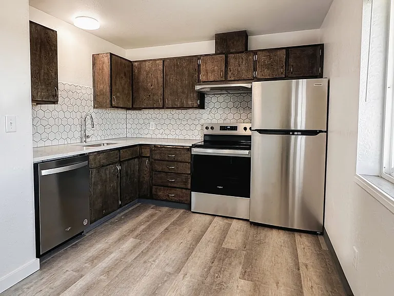 211-225 N Peterson Dr — Photo 1