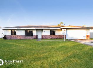 619 Kempten St NW, Palm Bay, FL 32907