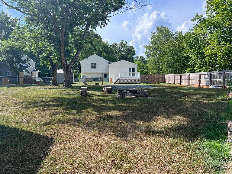 103 S Corncrib Ct — Photo 3
