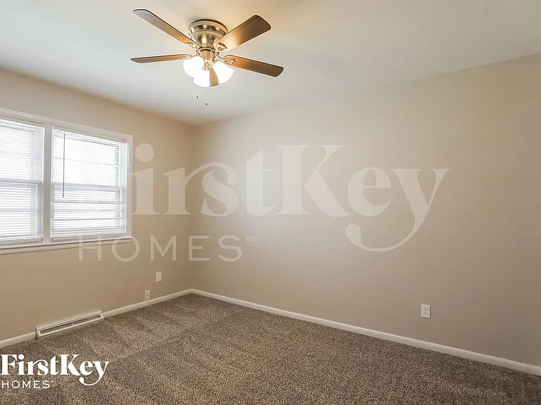 7712 Arlington Ave — Photo 7