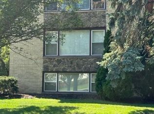 711 56th St APT 3, Clarendon Hills, IL 60514