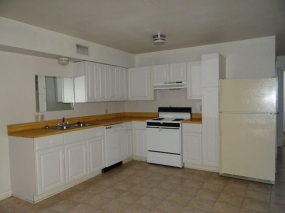 3rd image of 101 1st Ave