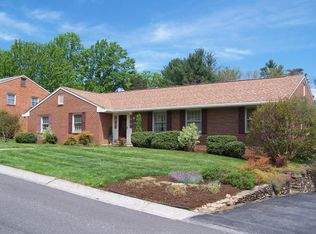 2328 Cantle Ln, Roanoke, VA 24018