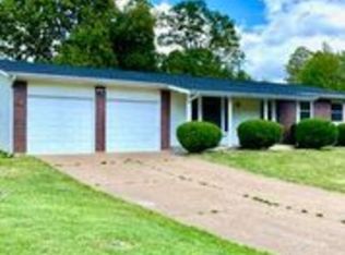 1987 Torero Ln, Florissant, MO